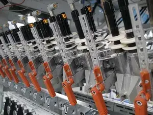 ماكينة غزل بتقنية البرم الكاذب