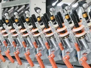 ماكينة غزل بتقنية البرم الكاذب